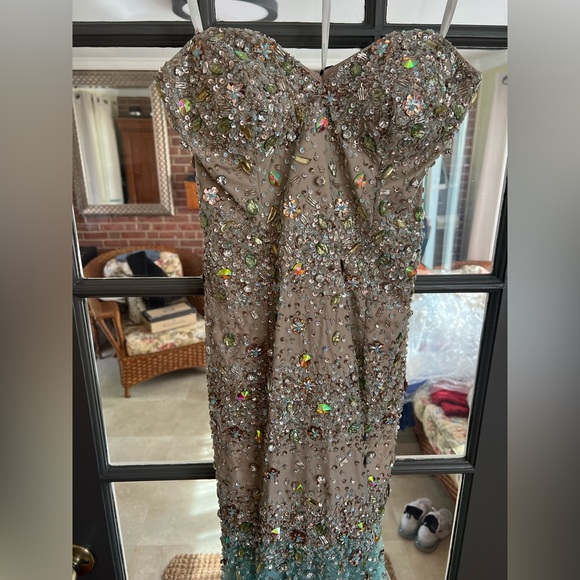 Beaded Terani Couture Mermaid-style Prom/pageant gown nude/aqua tulle skirt Sz 4 - Picture 3 of 9